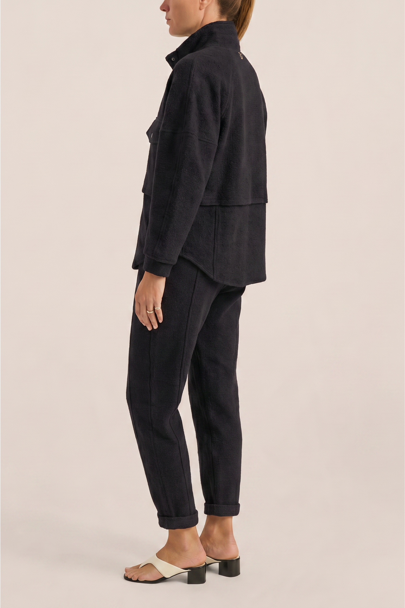 ILIO NEMA Nomos Cropped Black Boucle Jacket